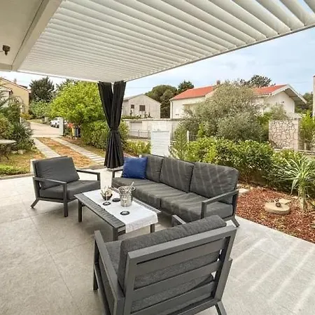 House Nika Holiday home *