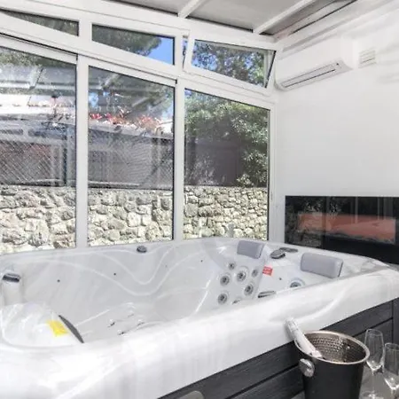House Nika Holiday home Punat